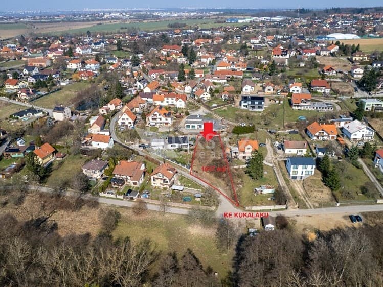 Prodej stavebního pozemku 1 017 m²