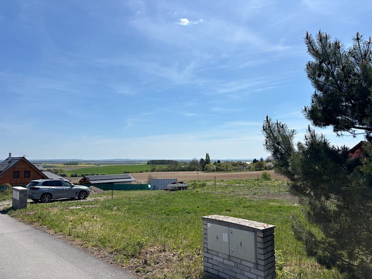 Prodej stavebního pozemku 1 027 m²