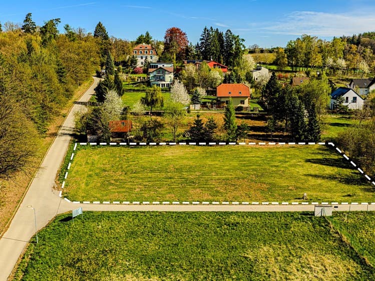 Prodej stavebního pozemku 1 956 m²