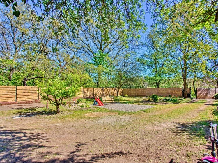 Prodej zahrady 819 m²