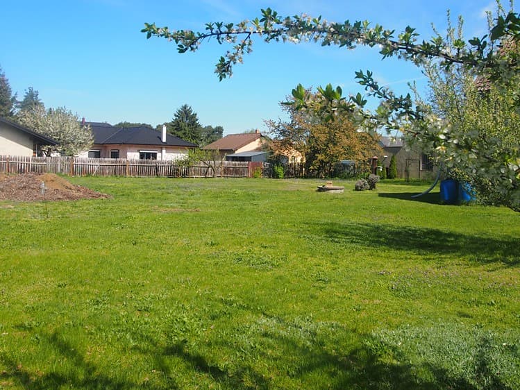 Prodej stavebního pozemku 813 m²