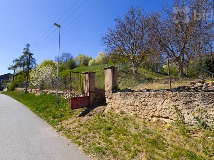 Prodej stavebního pozemku 1 321 m²