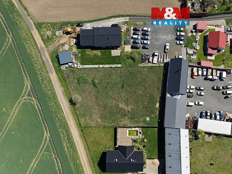 Prodej stavebního pozemku 1 732 m²