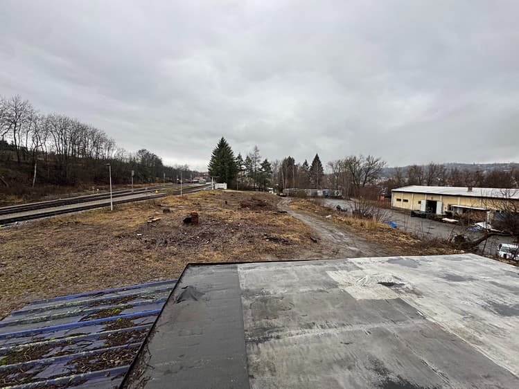 Pronájem komerčního pozemku 6 000 m²