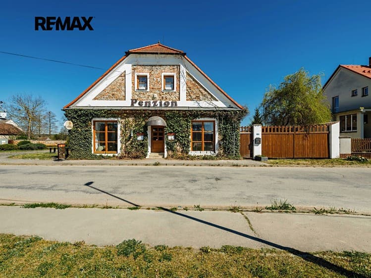 Prodej ubytovacího zařízení 398 m²
