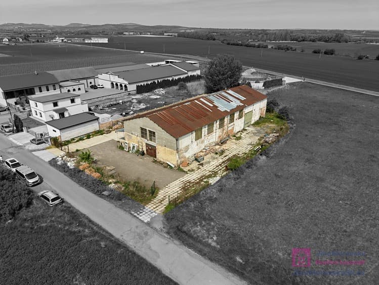 Prodej skladového prostoru 600 m²