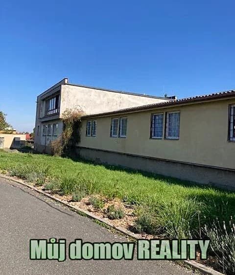 Prodej skladového prostoru 1 100 m²