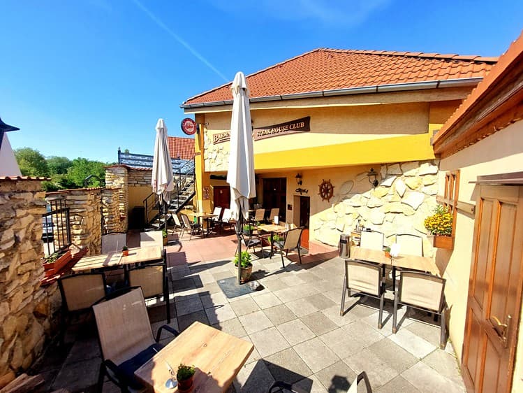 Prodej restaurace 159 m²