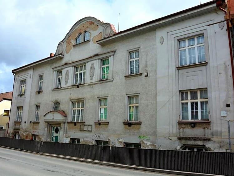 Dražba činžovního domu 1 260 m²
