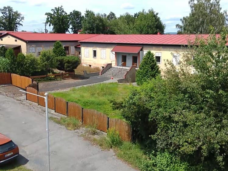 Prodej komerční nemovitosti 730 m²