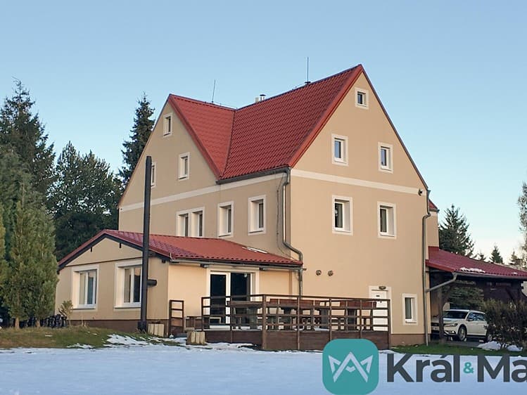 Prodej ubytovacího zařízení 390 m²