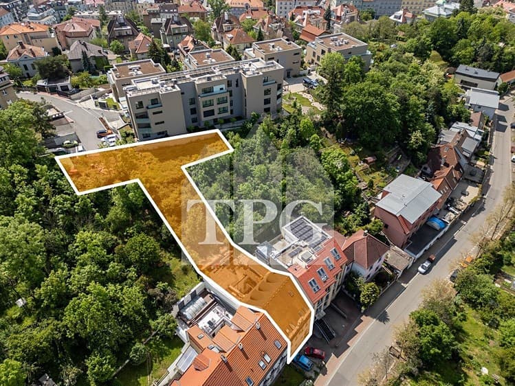 Prodej činžovního domu 658 m²