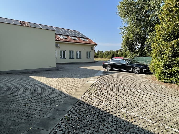 Prodej kanceláře 627 m²