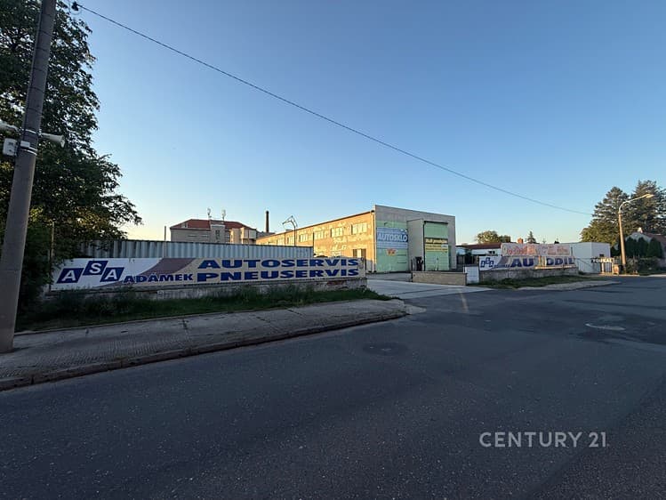 Prodej skladového prostoru 2 740 m²