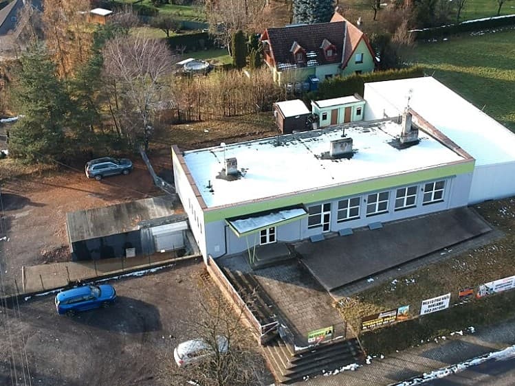 Prodej výrobní haly, prostoru 714 m²
