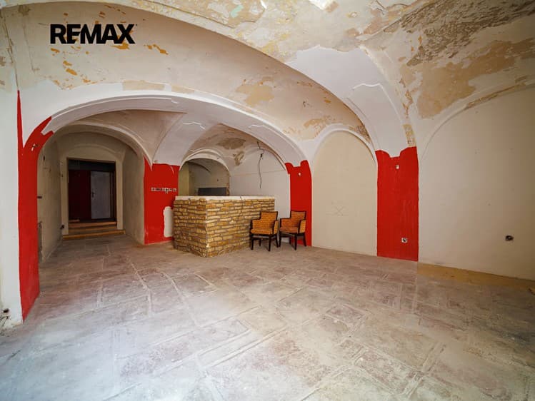 Prodej obchodního prostoru 158 m²