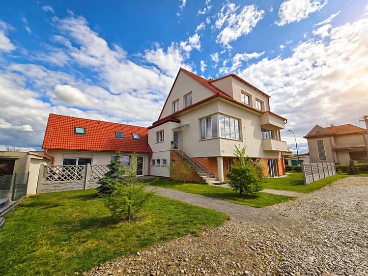 Prodej činžovního domu 385 m²