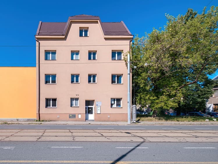 Prodej kanceláře 350 m²