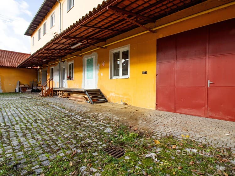 Prodej výrobní haly, prostoru 880 m²