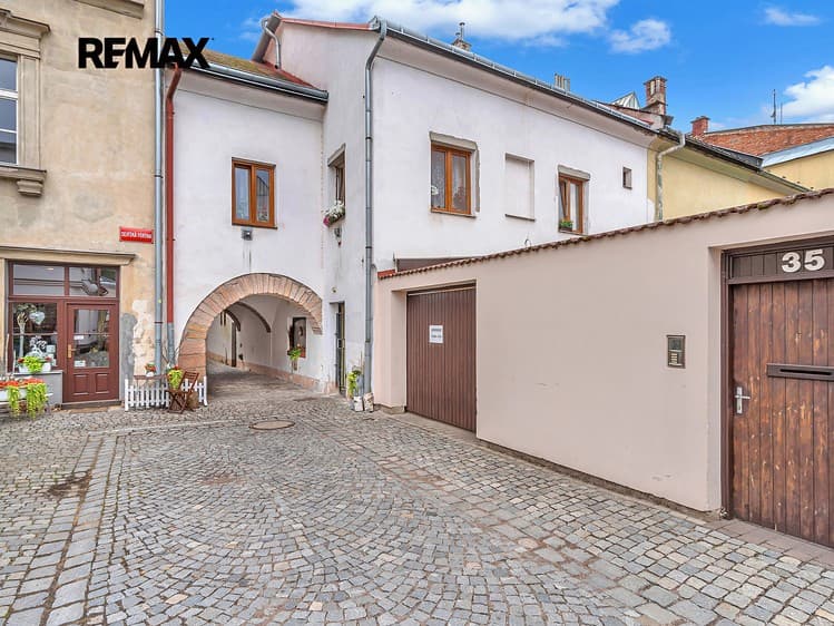 Prodej činžovního domu 420 m²