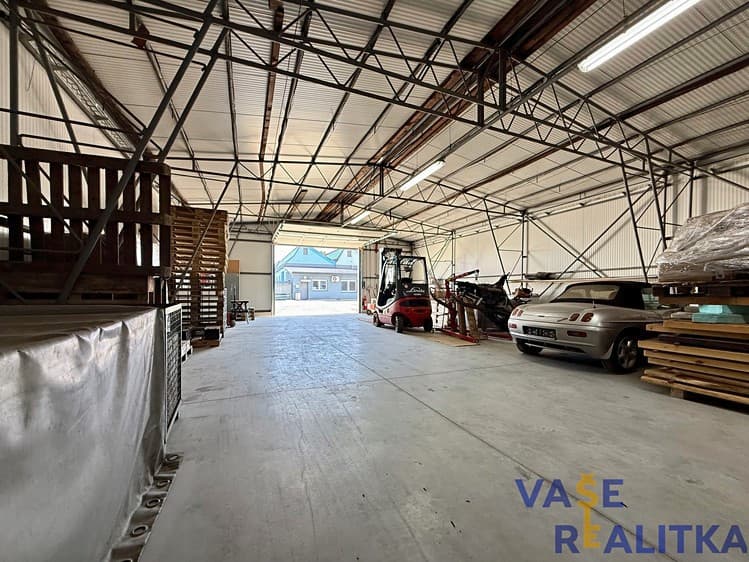 Pronájem skladového prostoru 225 m²