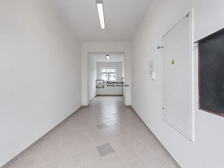Pronájem obchodního prostoru 22 m²
