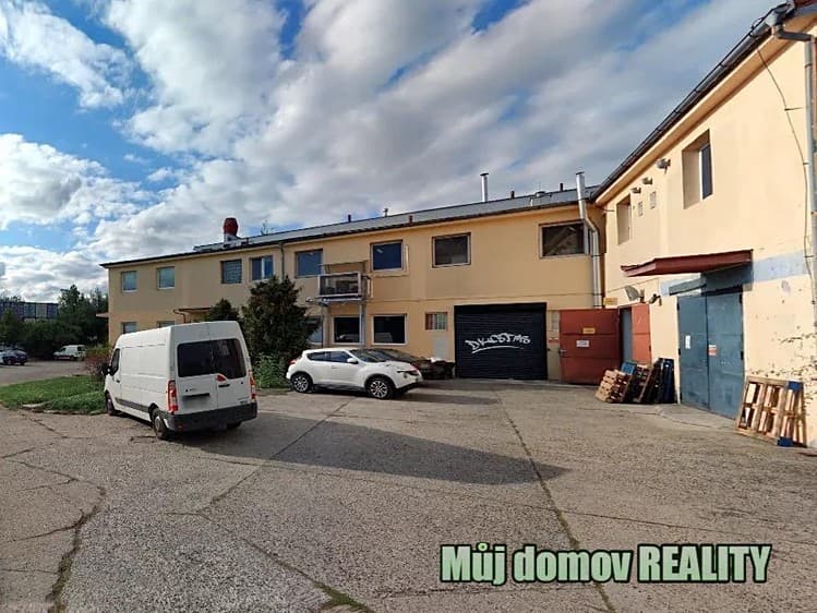 Pronájem výrobní haly, prostoru 550 m²