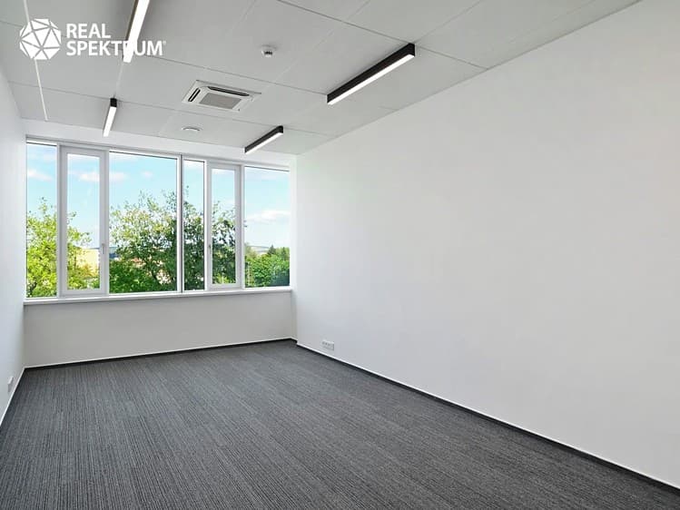 Pronájem kanceláře 90 m²