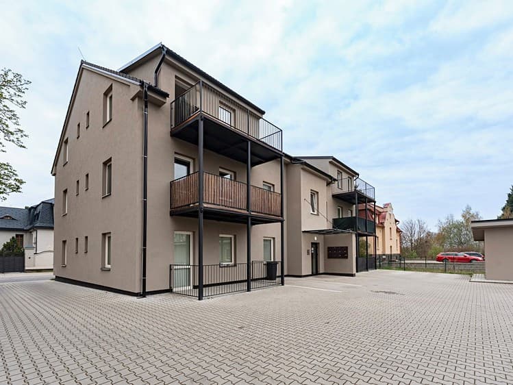Pronájem bytu 3+kk 77 m²