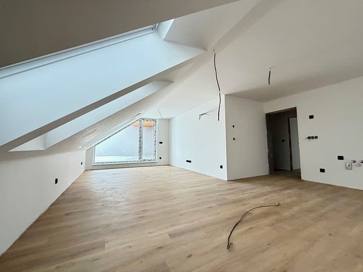 Pronájem bytu 3+kk 84 m² (Jednopodlažní)