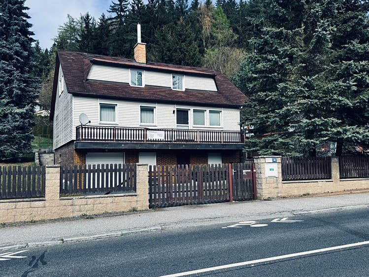 Prodej rodinného domu 200 m², pozemek 1 312 m²