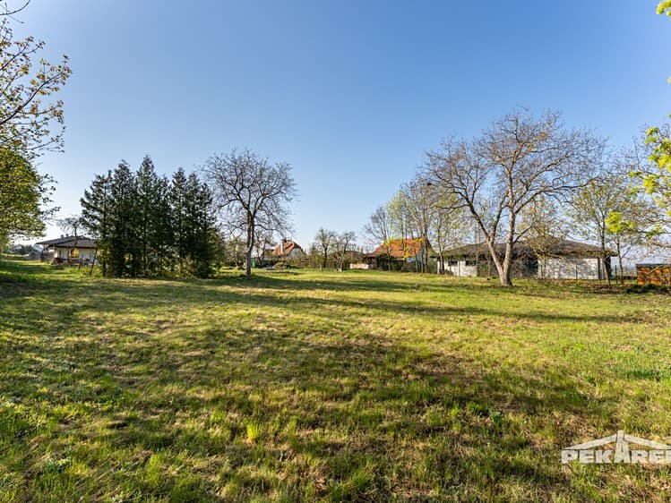 Prodej stavebního pozemku 1 019 m²