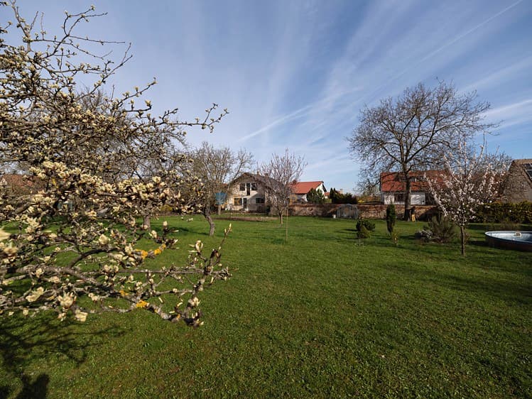 Prodej stavebního pozemku 1 140 m²