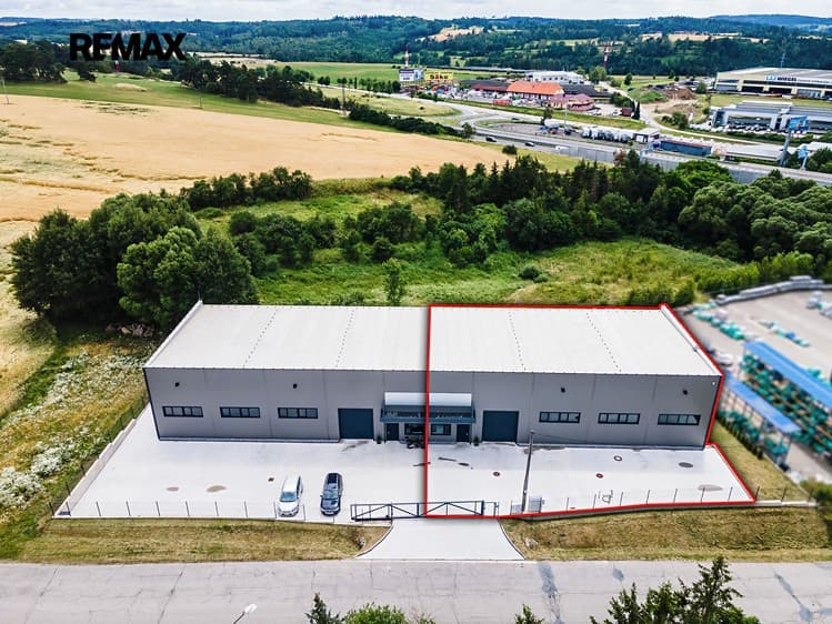 Pronájem skladového prostoru 476 m²