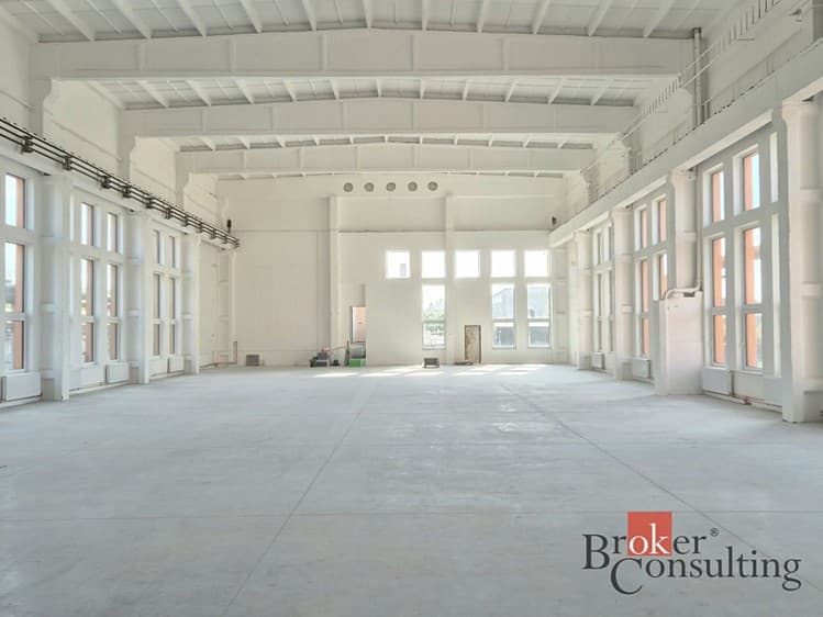 Pronájem skladového prostoru 2 785 m²