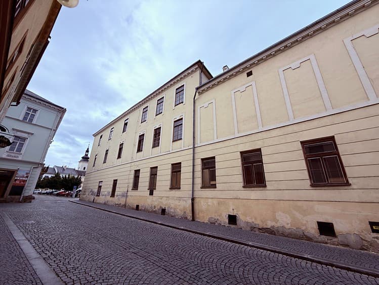 Pronájem kanceláře 77 m²