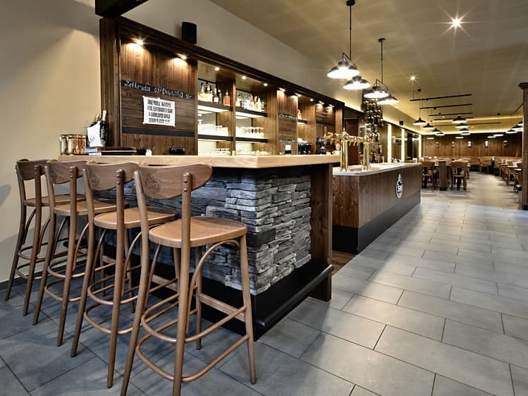 Pronájem restaurace 242 m²