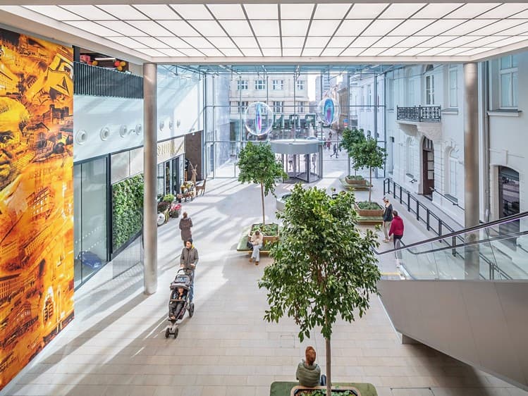 Pronájem obchodního prostoru 15 m²