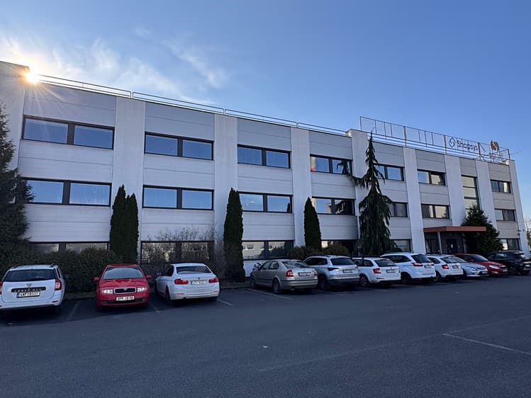 Pronájem kanceláře 575 m²