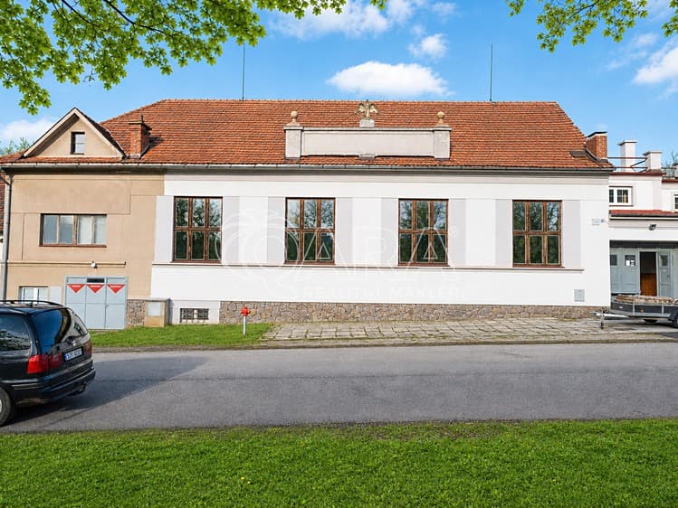 Pronájem komerční nemovitosti 290 m²