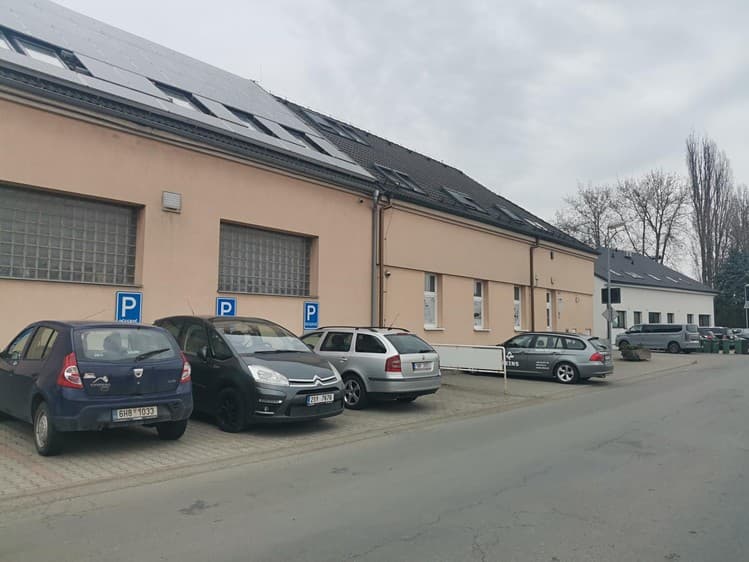 Pronájem kanceláře 230 m²