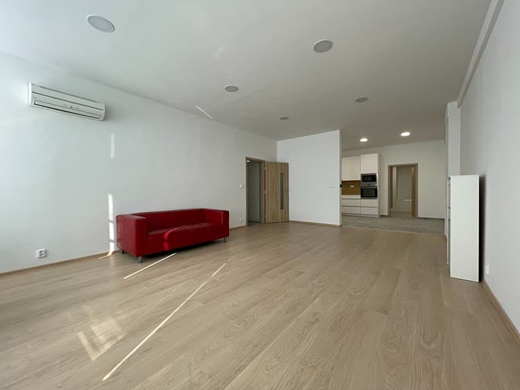 Pronájem kanceláře 87 m²