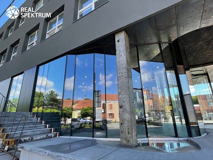 Pronájem kanceláře 54 m²