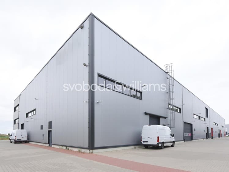 Pronájem výrobní haly, prostoru 321 m²