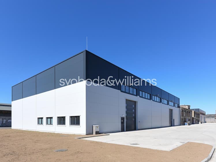 Pronájem výrobní haly, prostoru 1 026 m²