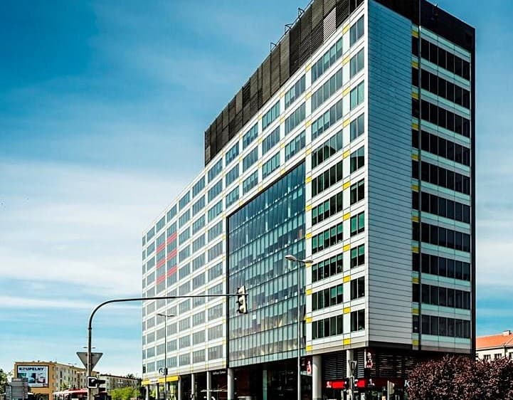 Pronájem kanceláře 460 m²