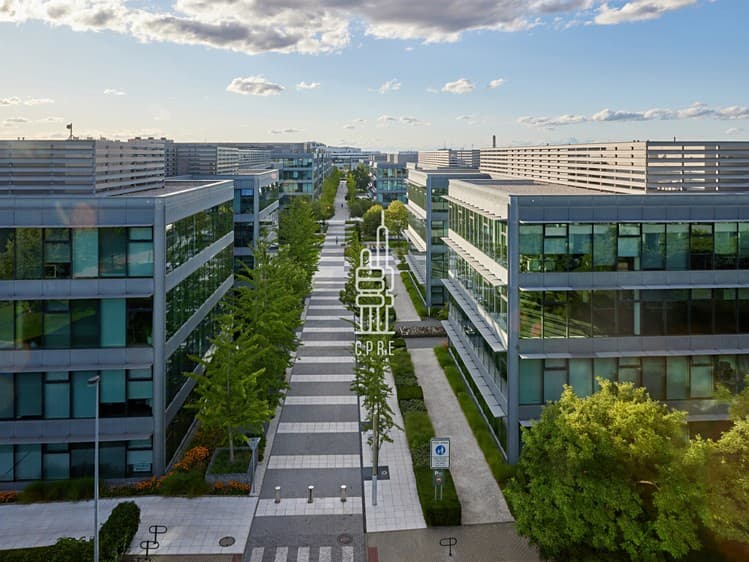 Pronájem kanceláře 1 085 m²