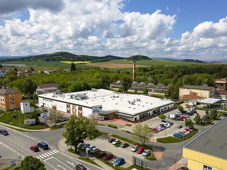 Pronájem obchodního prostoru 58 m²