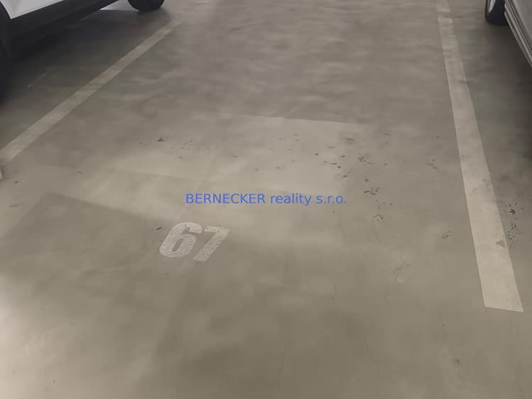 Prodej garážového stání 16 m²
