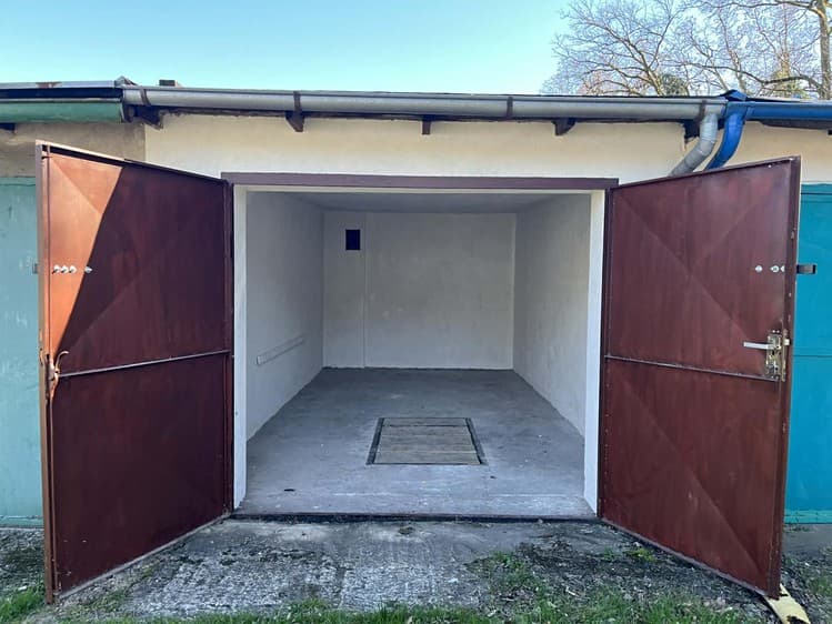 Pronájem garáže 18 m²